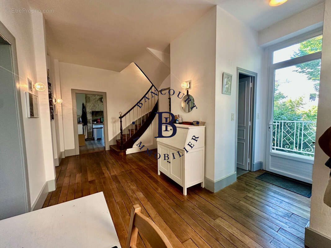 Maison 165 m² à Brive-La-Gaillarde  - photo 7