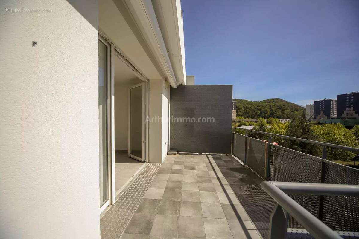 Appartement à ECHIROLLES