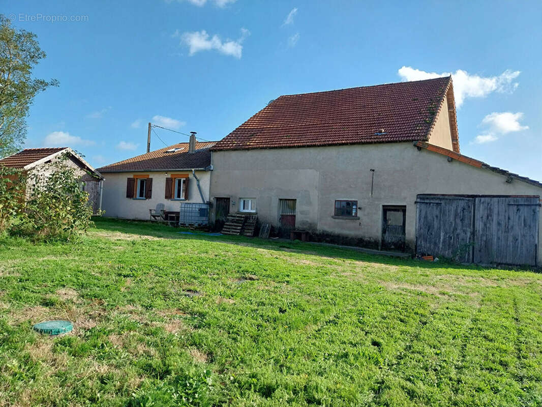 Maison à NEUILLY-EN-DONJON