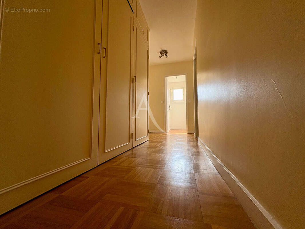Appartement  5 pièce(s) 3 chambres à BURES SUR YVETTE - photo 15