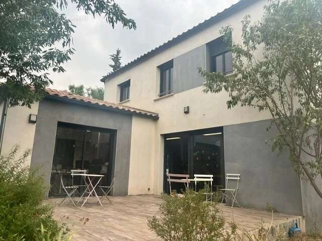 Maison de type villa accès PMR en RDC (uniquement) 3 chambres 500M2 terrain en centre de Remoulins - photo 2