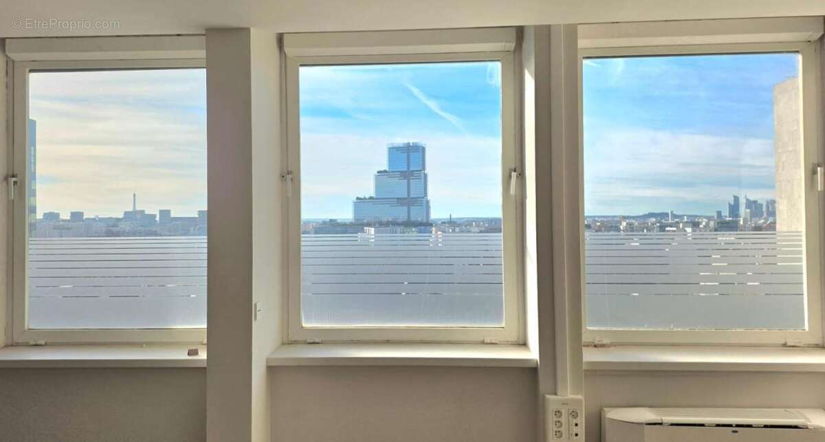 Bureaux d'exception 1630m² - Vue panoramique Paris - 27 parkings - photo 4