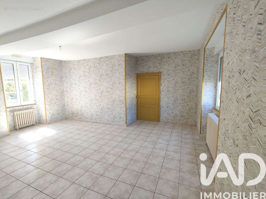 Maison 137 m² à Bouessay  - photo 4