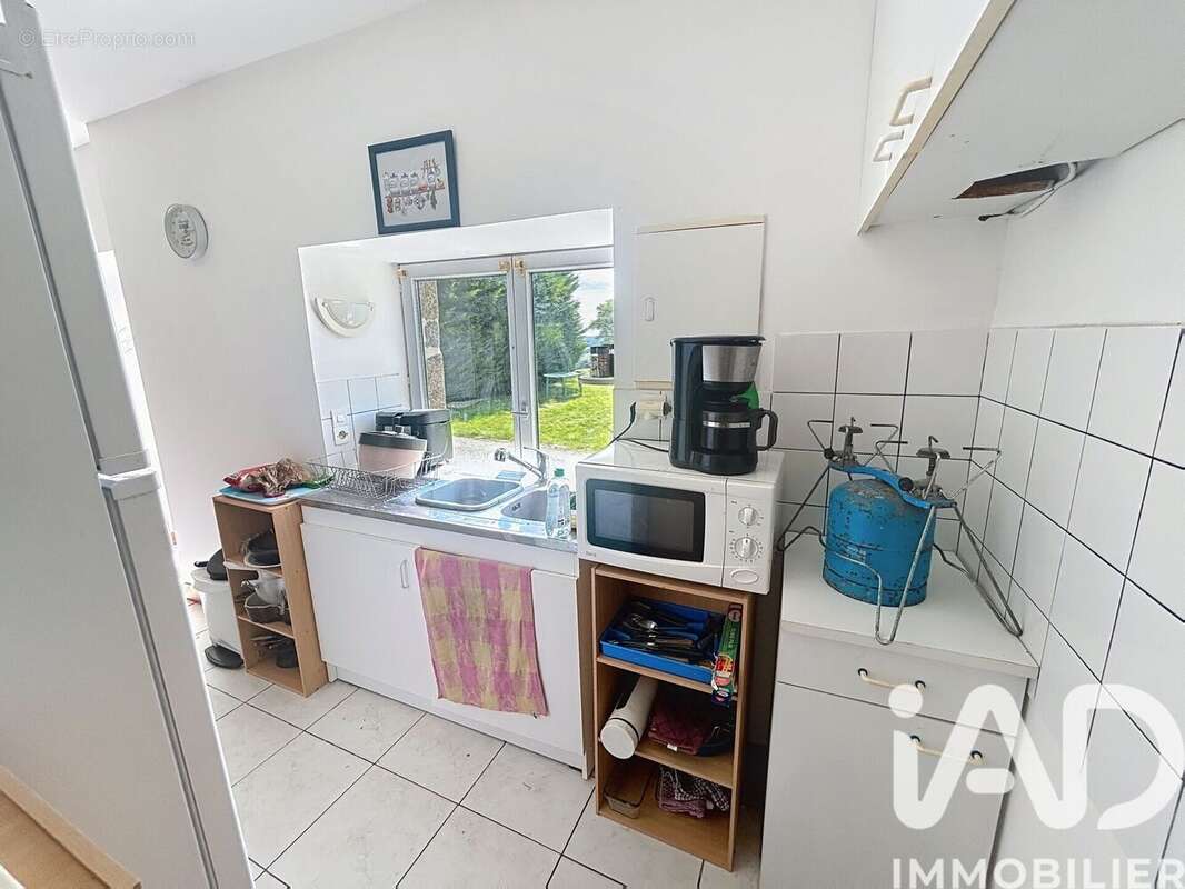 Maison 76 m² à Le Luot  - photo 7