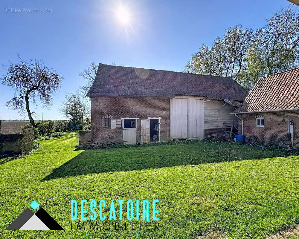 Maison à LE DOULIEU