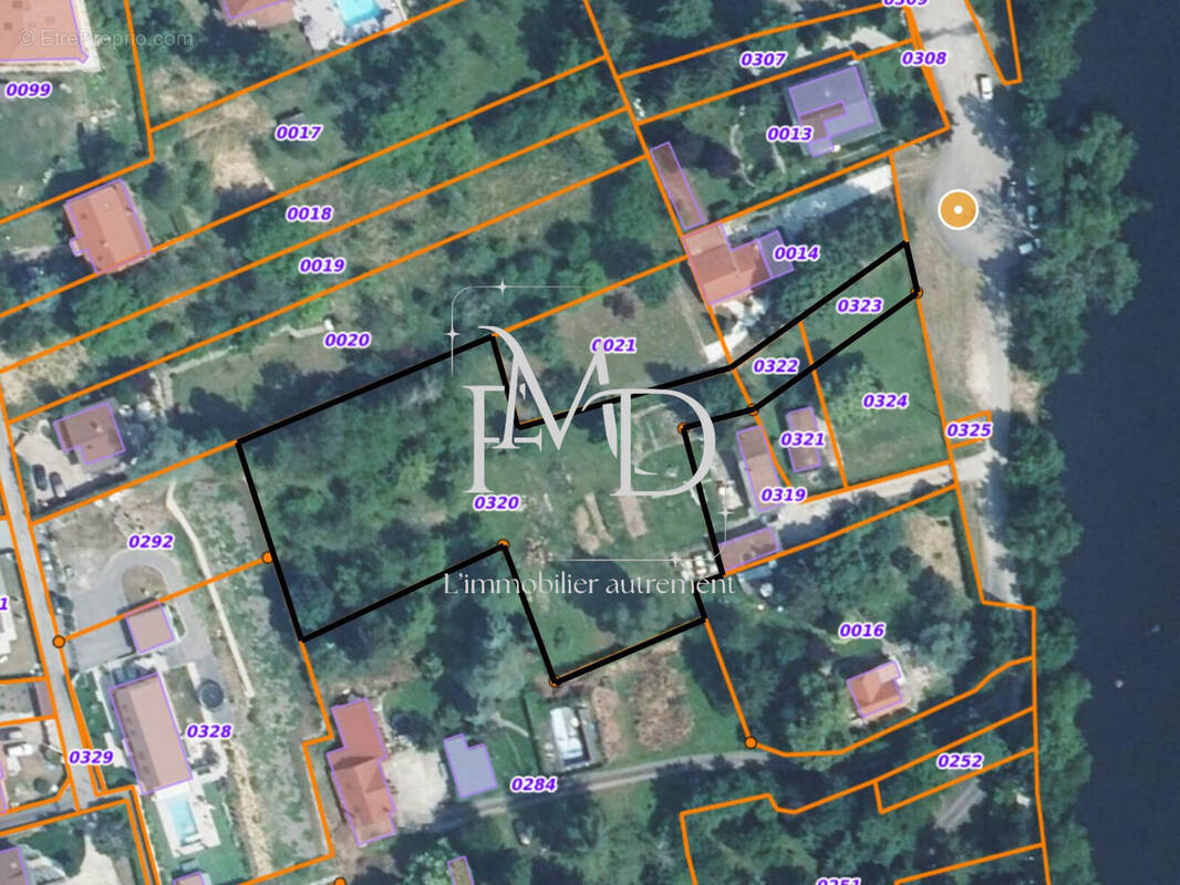 Terrain à MEREVILLE