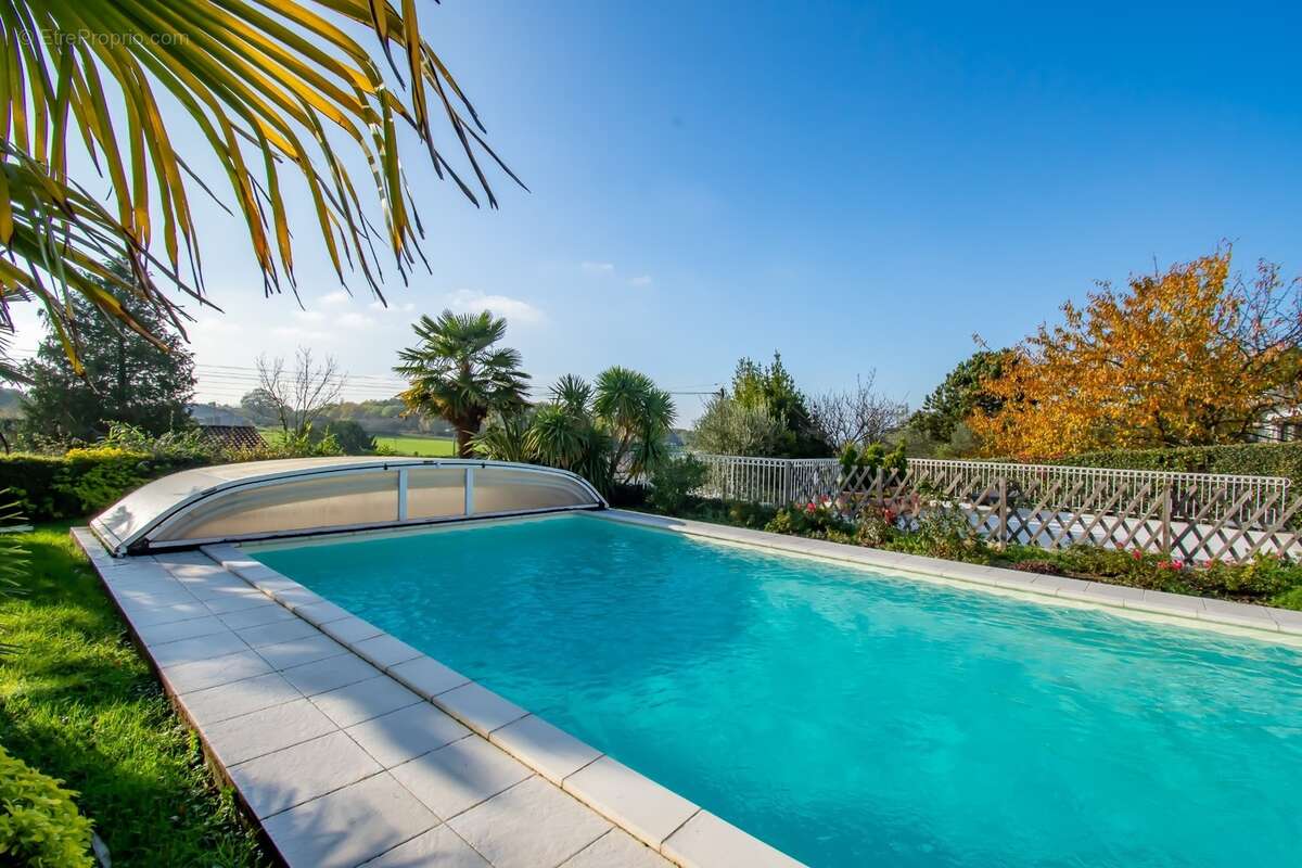Breuillet – villa avec piscine et vue panoramique sur la campagne - photo 2