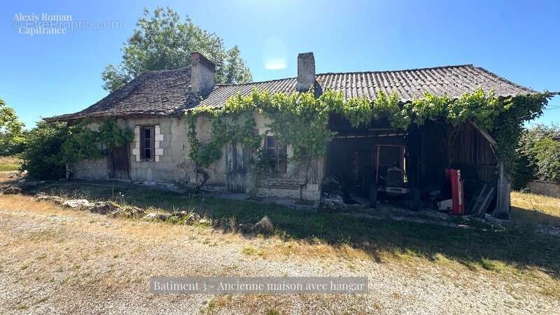 Domaine de 28 hectares avec étang privé, maison, 2 gîtes et plus de 400 m² de dépendances - photo 23