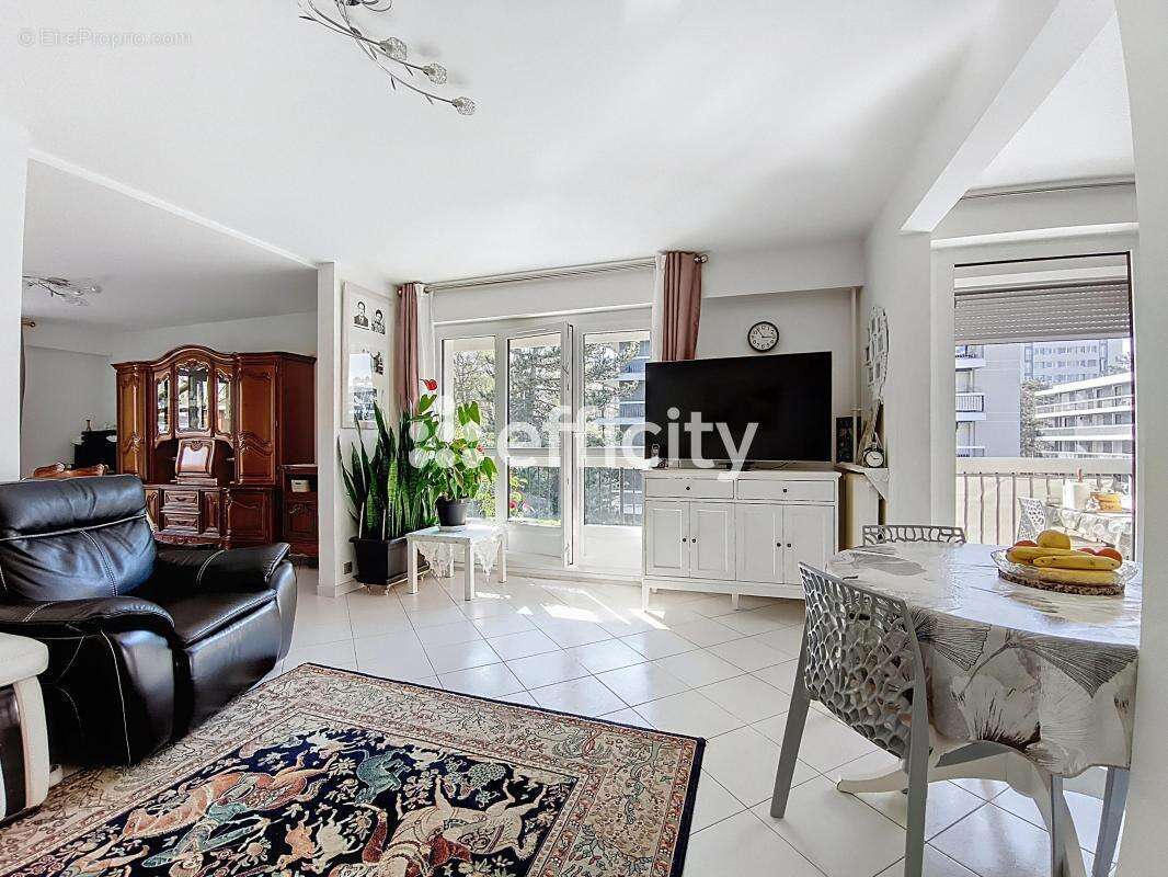 Appartement à SAINT-GRATIEN