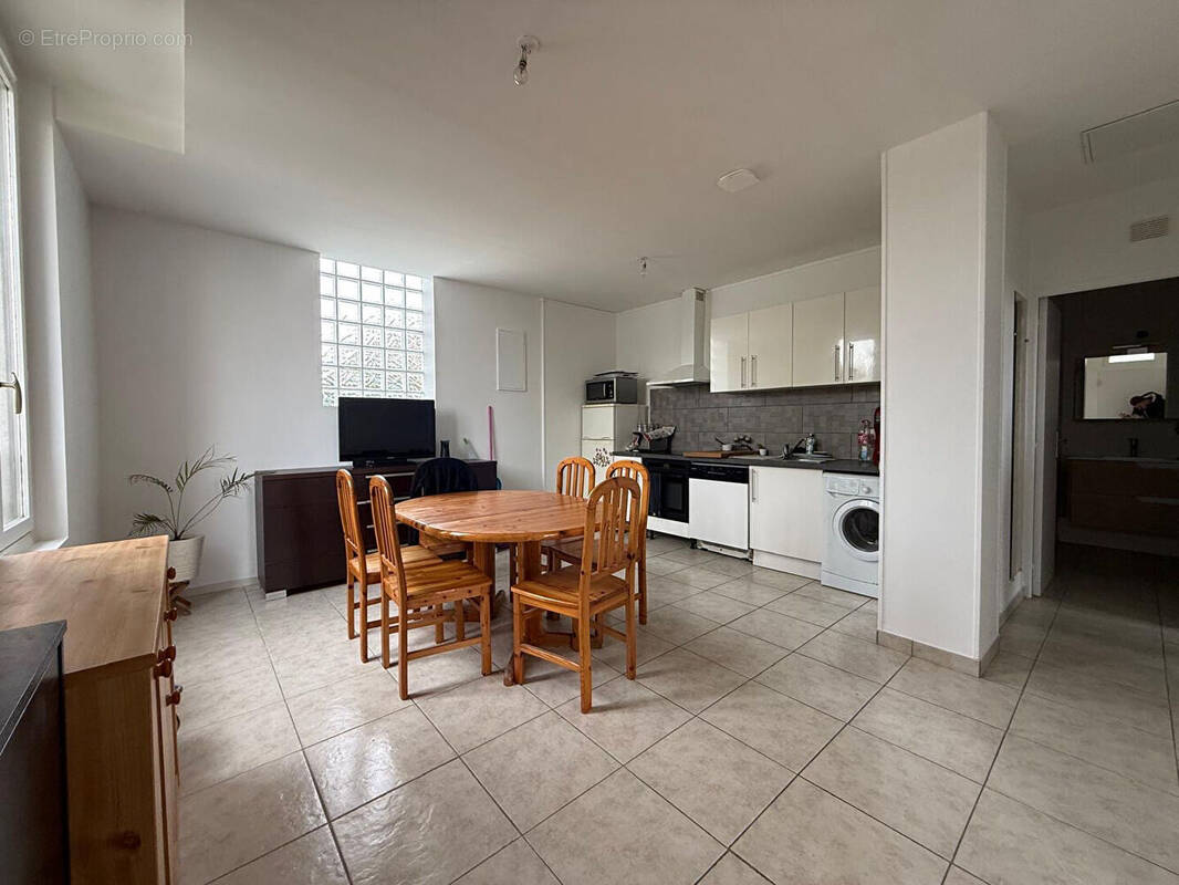 Appartement à LES MUREAUX