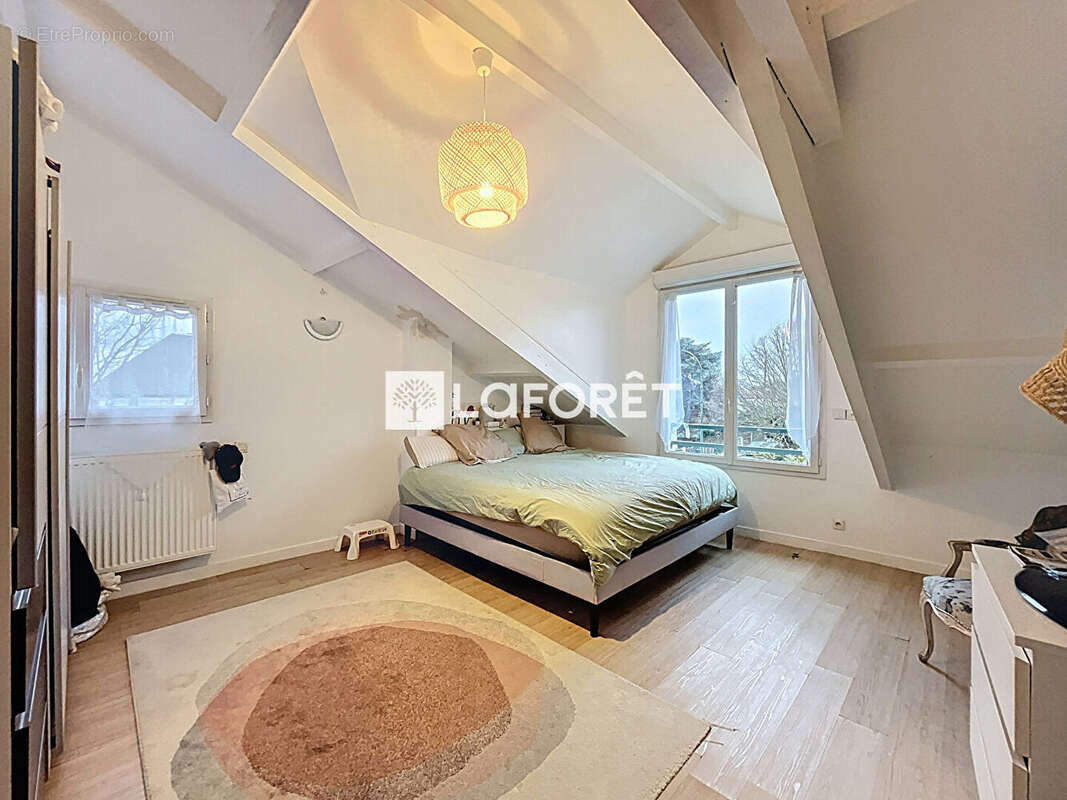 Maison à LE VESINET