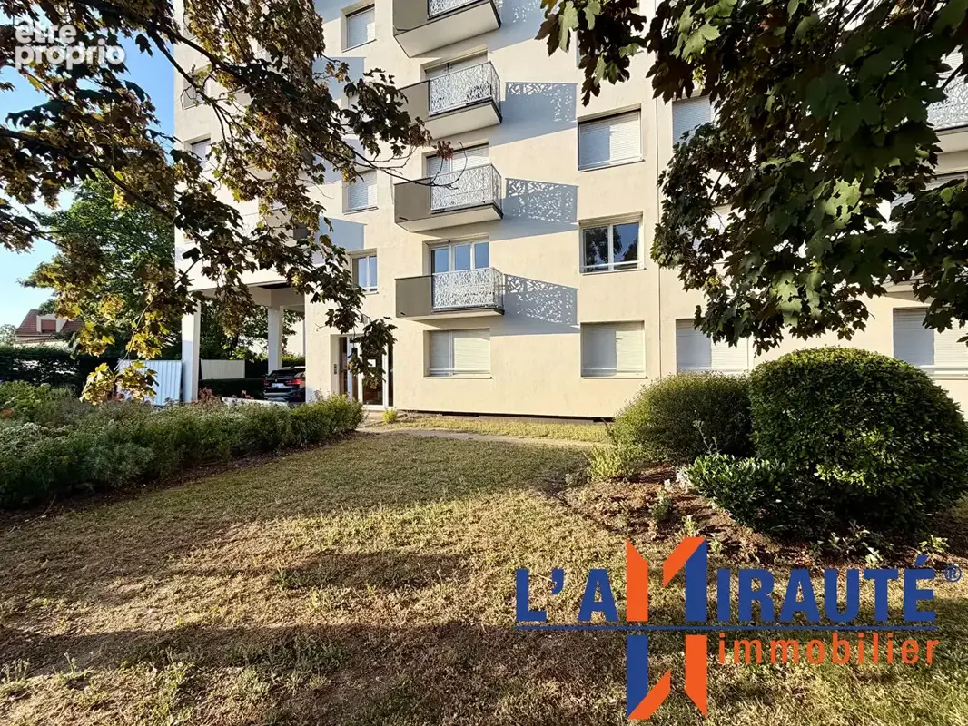 Appartement à SARTROUVILLE