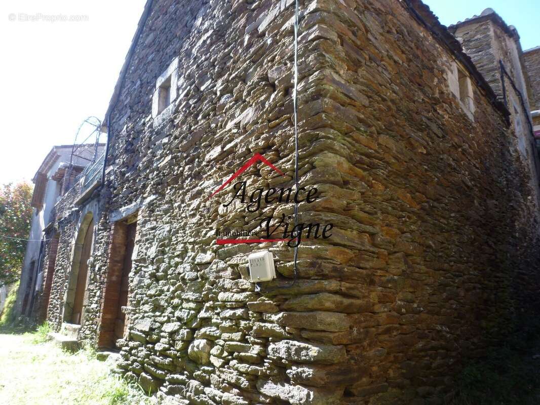 Maison de hameau avec remise aménageable - photo 2