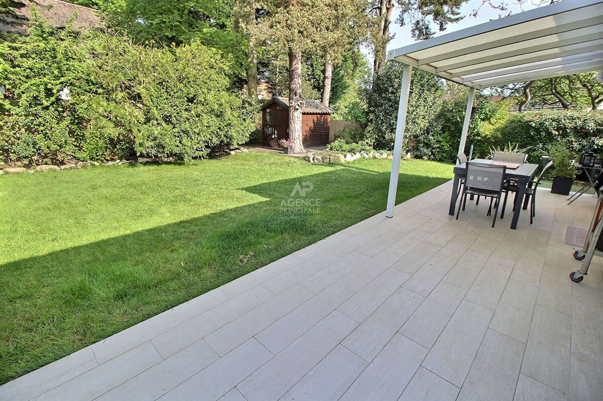 Maison à VERNEUIL-SUR-SEINE