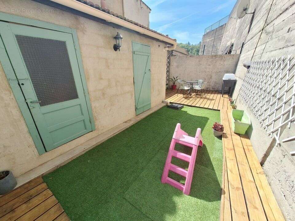 Maison à CHATEAUNEUF-SUR-ISERE