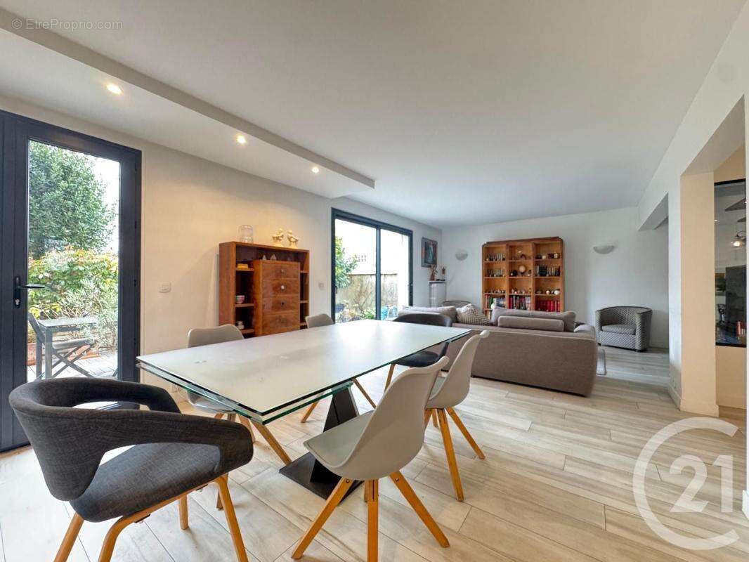 Maison à FONTENAY-SOUS-BOIS