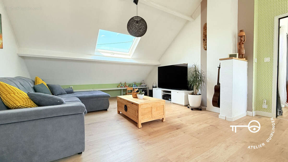 Maison d'architecte ! Volumes, fonctionnalité et environnement calme à Mardié !! - photo 17