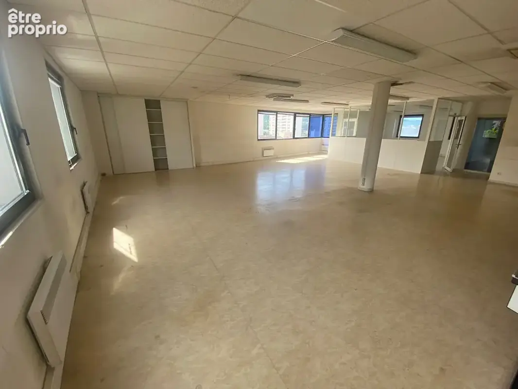 Bureaux 202m² à besançon - photo 4