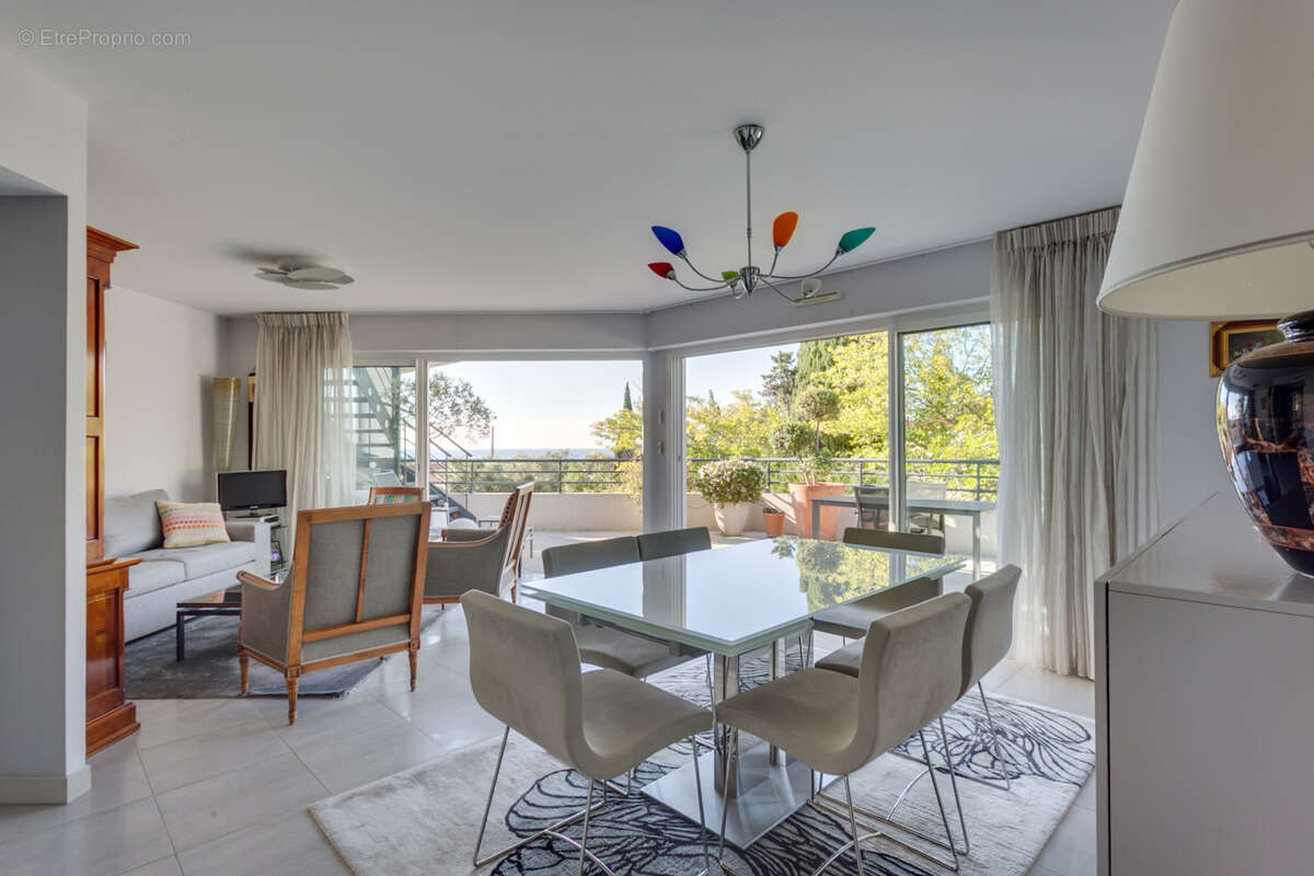 Appartement à SAINT-RAPHAEL