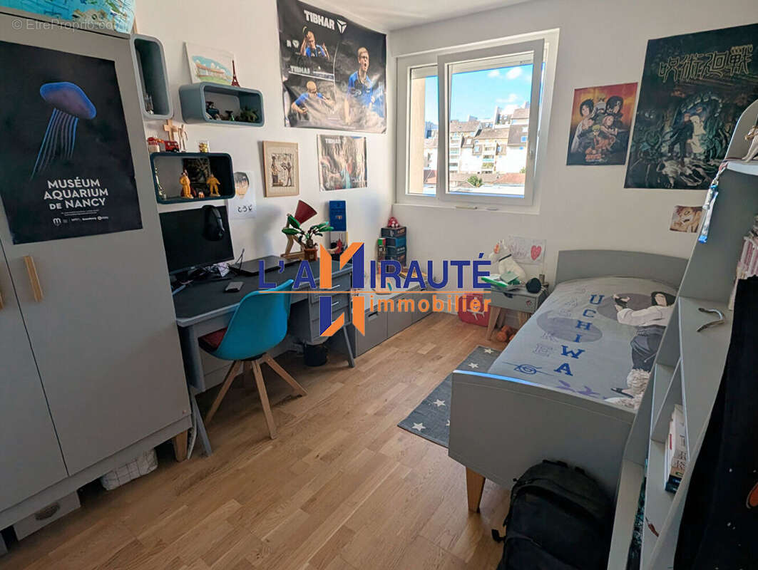Appartement à HOUILLES