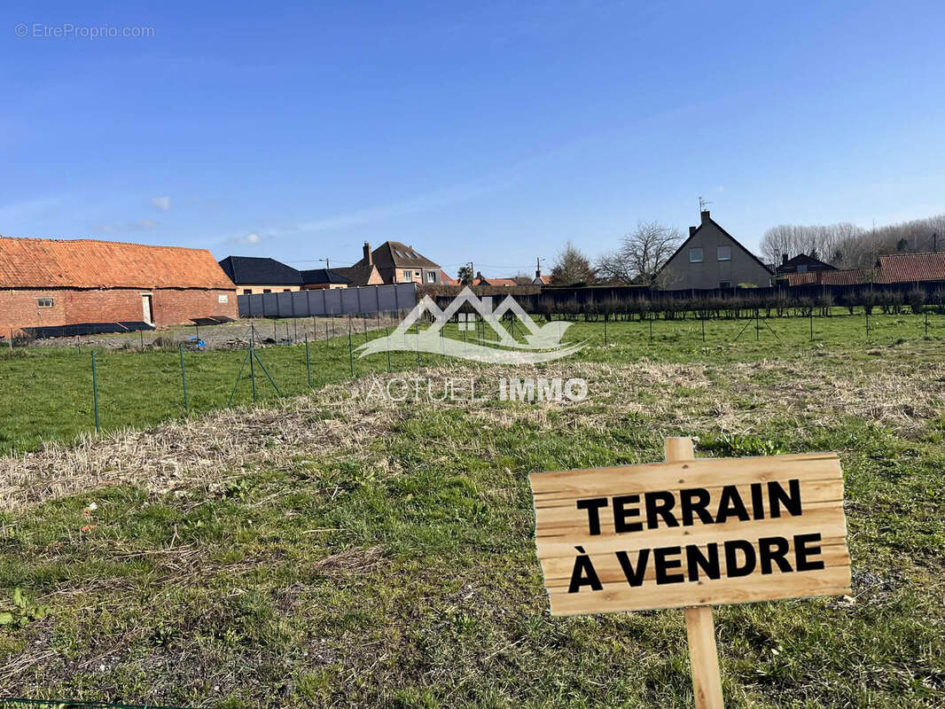 Terrain à AIRE-SUR-LA-LYS