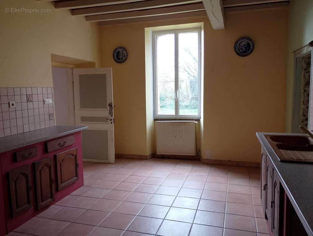 Maison à TRIE-SUR-BAISE