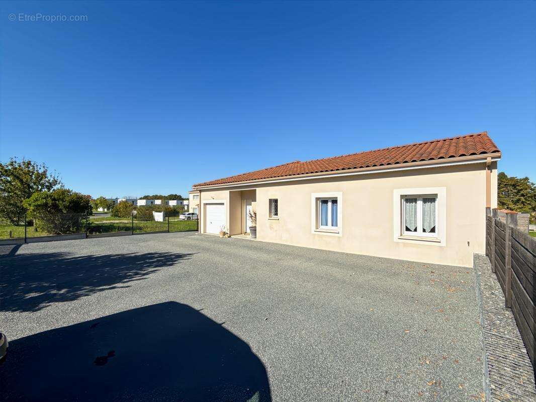 Maison à MARSAC-SUR-L'ISLE