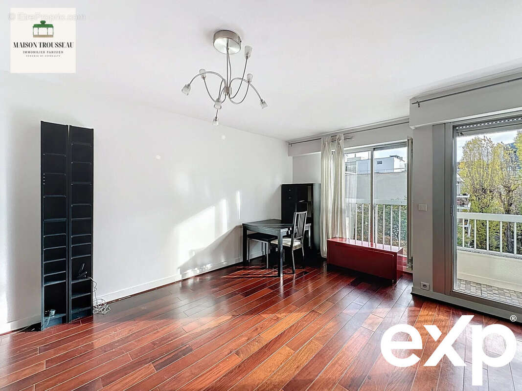 Appartement à NEUILLY-SUR-SEINE