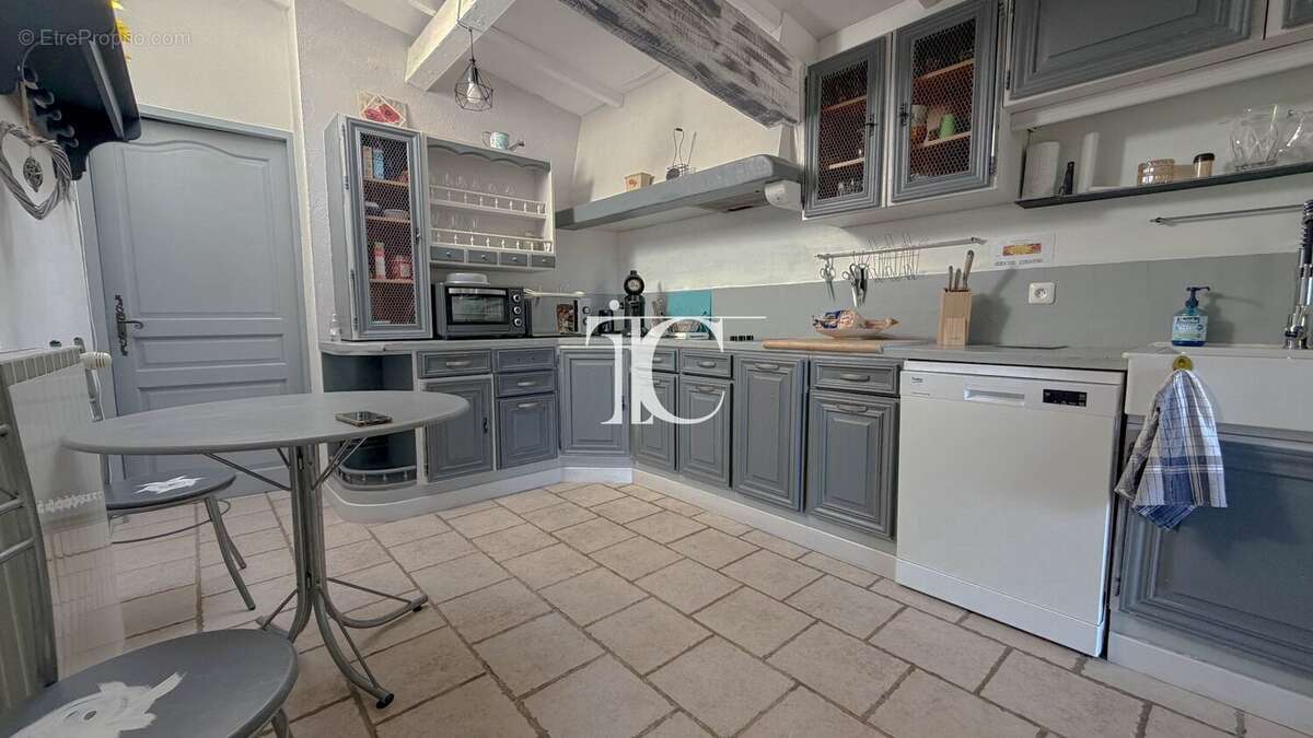 Maison ancienne de caractère avec piscine et garage - photo 7