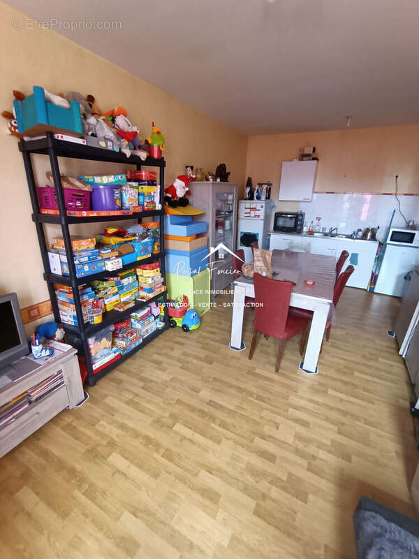 Pièce de vie appartement - Appartement à DANGE-SAINT-ROMAIN