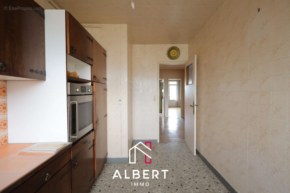 Appartement à LES LILAS