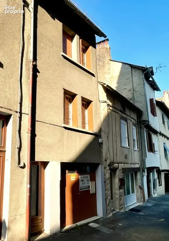 Maison à ENTRAYGUES-SUR-TRUYERE