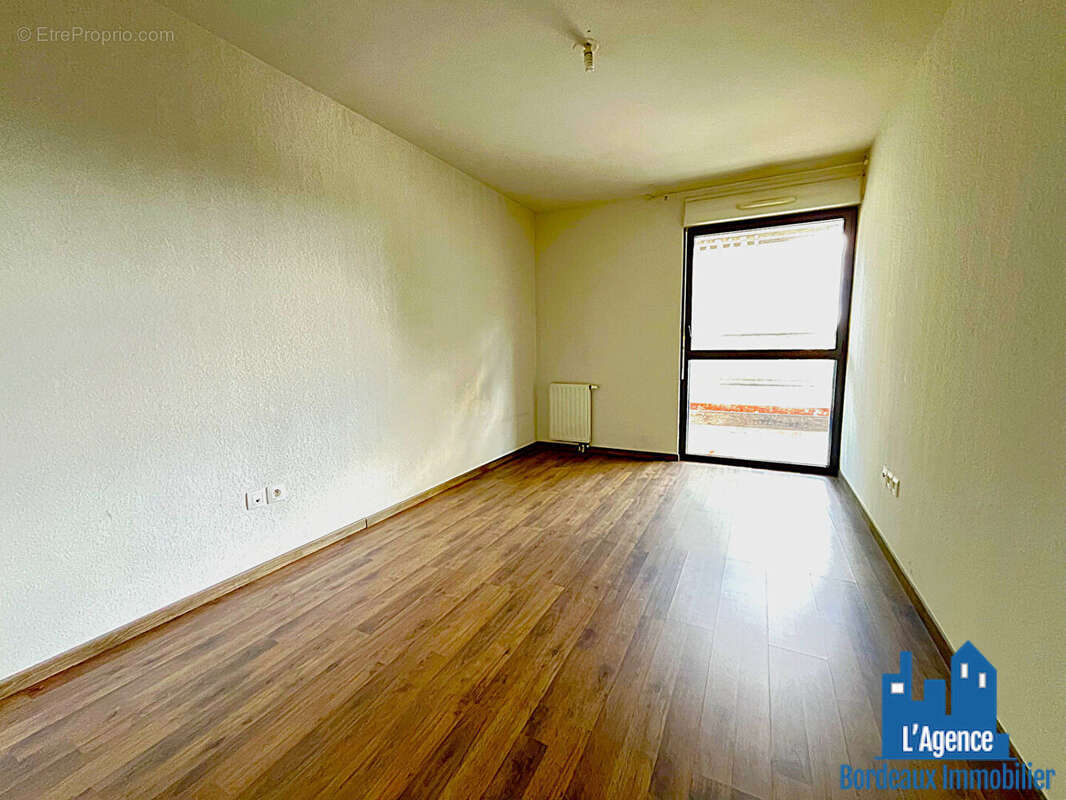 Appartement à VILLENAVE-D'ORNON