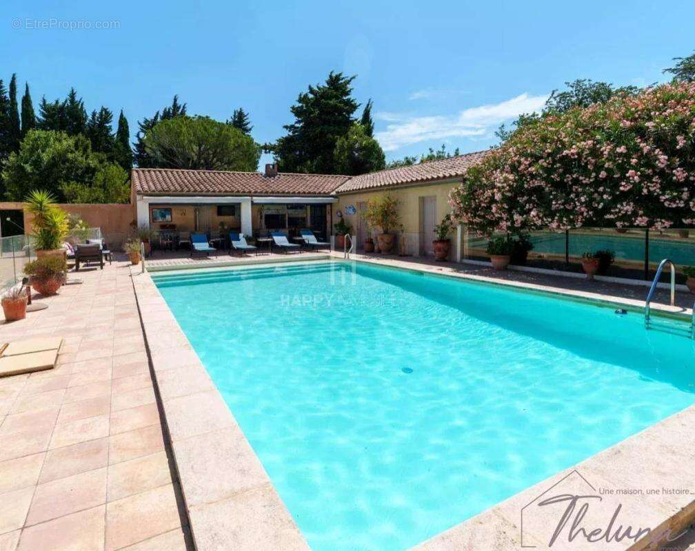 Maison à FONTVIEILLE