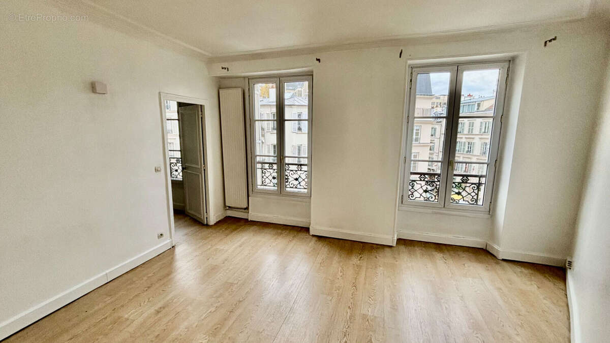 Appartement à NEUILLY-SUR-SEINE