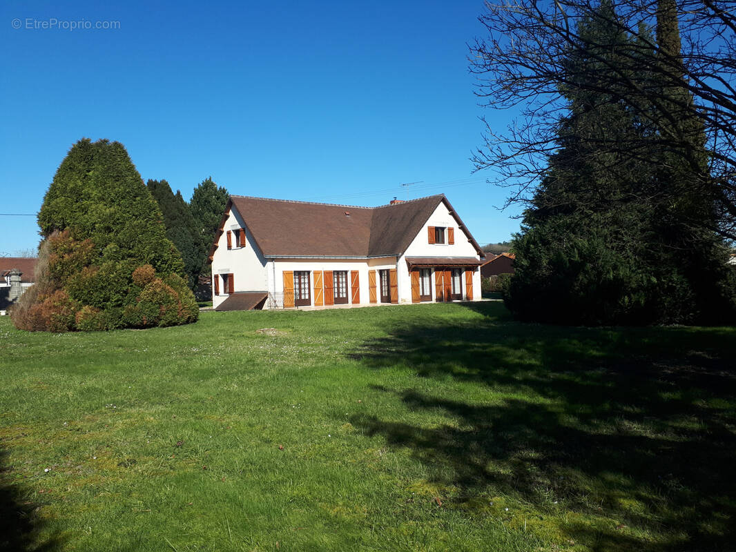 Maison à LES ORMES