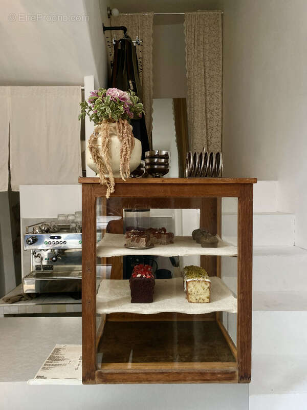 Commerce à PARIS-1E