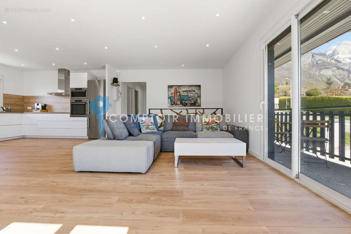 Maison à SAINT-NAZAIRE-LES-EYMES