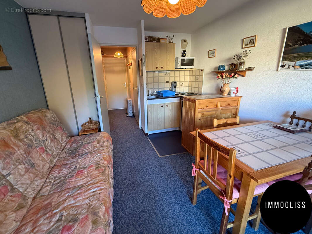 Appartement à ENCHASTRAYES