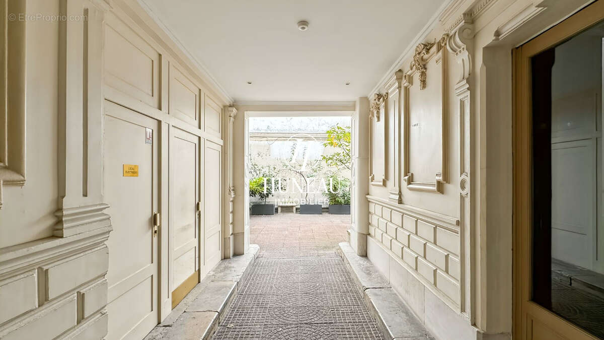 Appartement à PARIS-3E