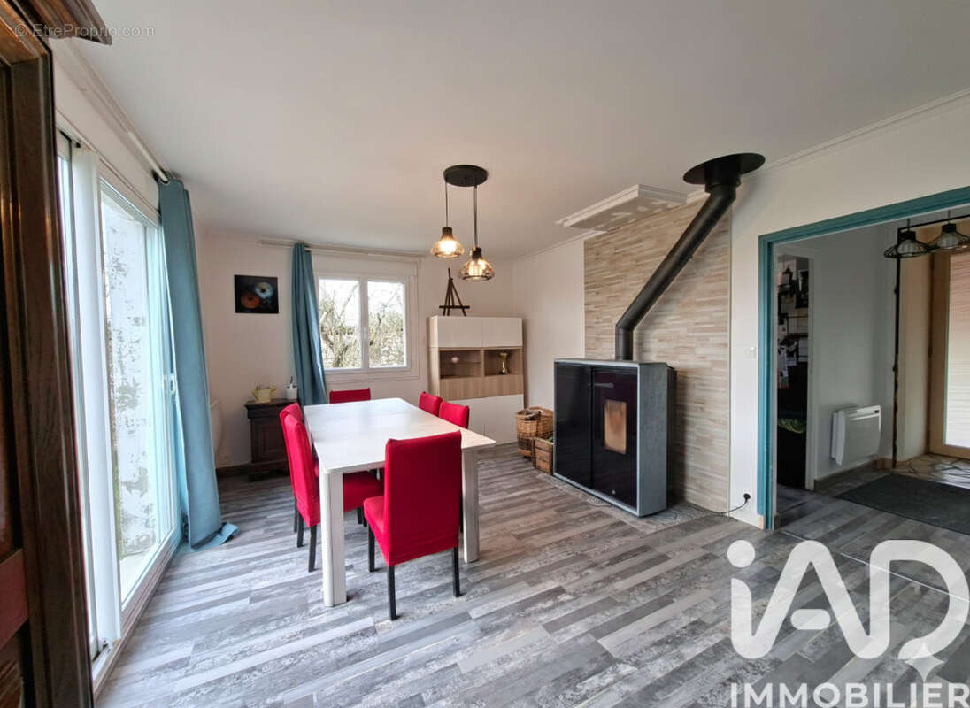Photo 2 - Maison à SAINTE-MAURE-DE-TOURAINE
