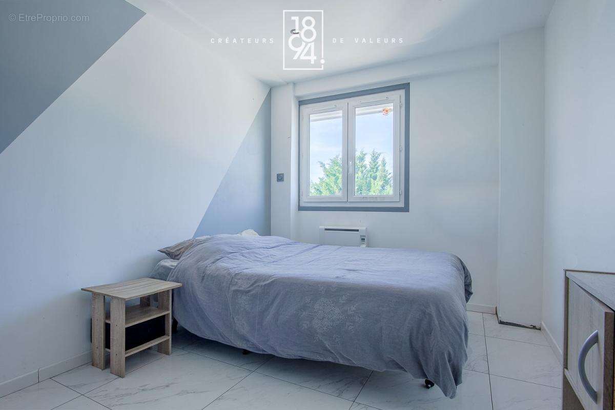 Appartement à CHATEAUNEUF-LES-MARTIGUES