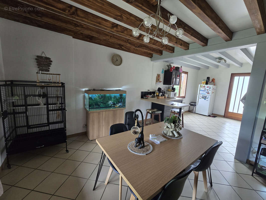 Maison à PERREX