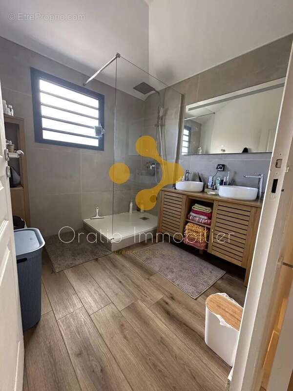 Maison 99 m² à Saint-Paul  - photo 9