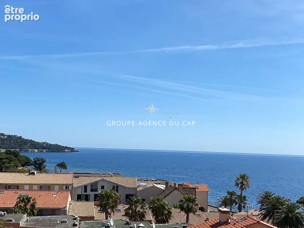 Loft 3 pièces de 80m² avec vue mer dans le centre ville de sainte maxime - photo 2