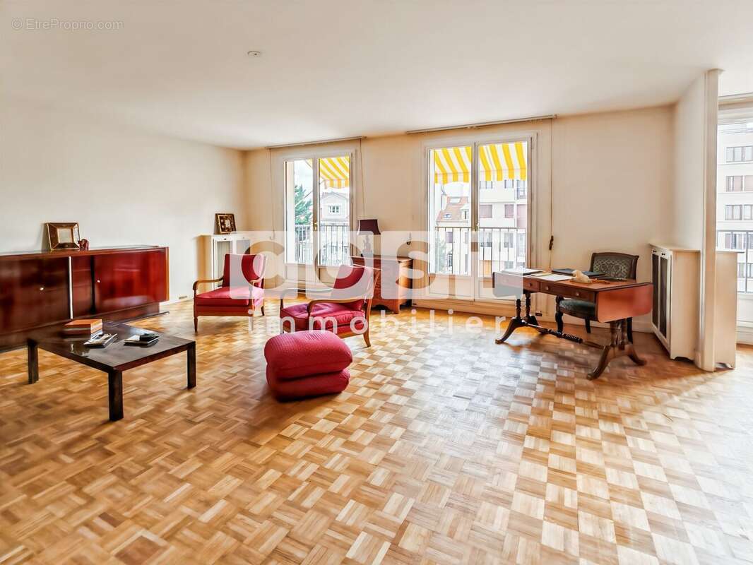 Appartement à COLOMBES