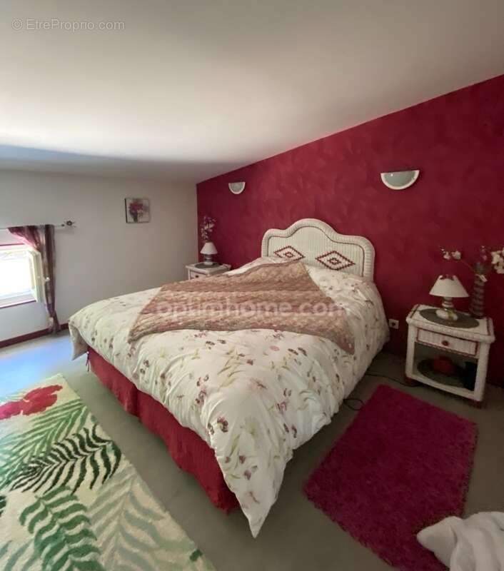 Maison à L&#039;ISLE-D&#039;ESPAGNAC