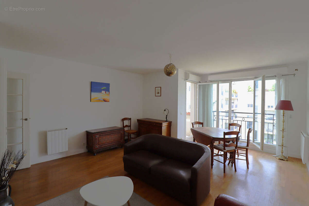 Appartement à ISSY-LES-MOULINEAUX