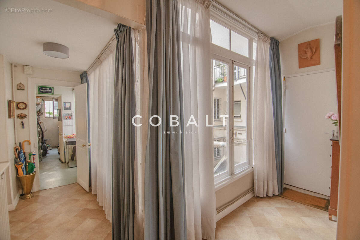 Appartement à PARIS-7E