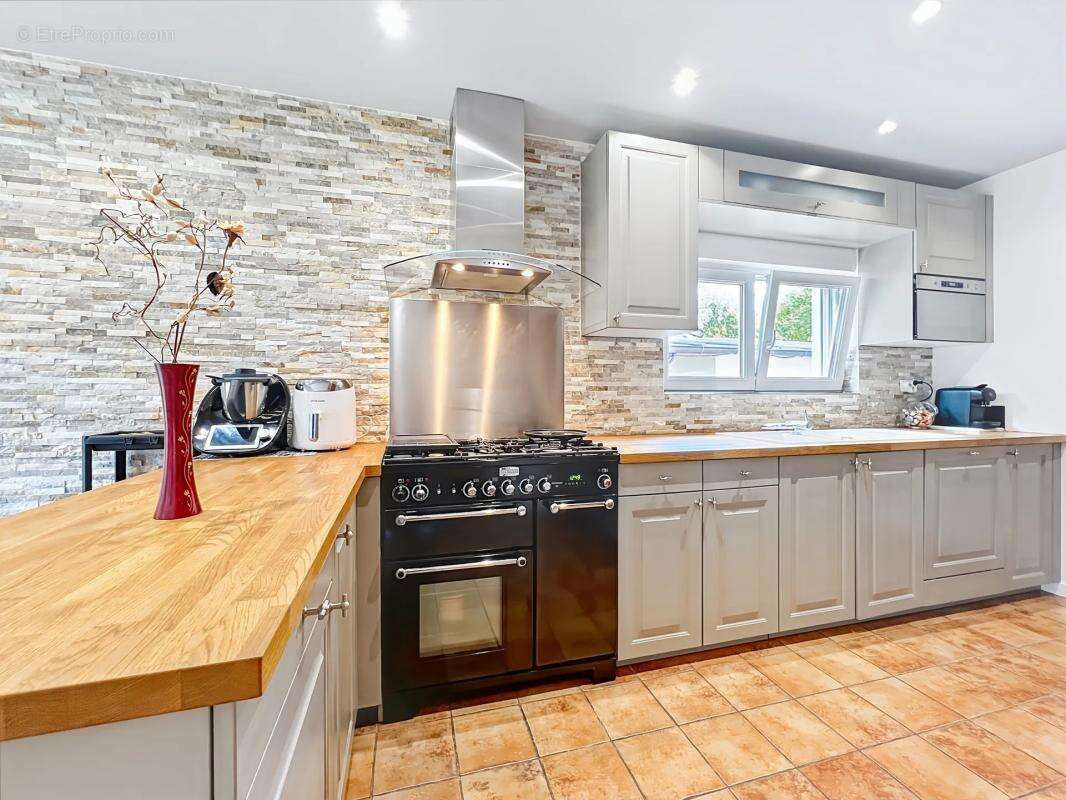 Maison à VAIRES-SUR-MARNE